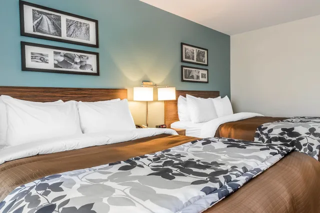 غرفة قياسية بسريرين كوين، Sleep Inn & Suites Cumberland 3/7