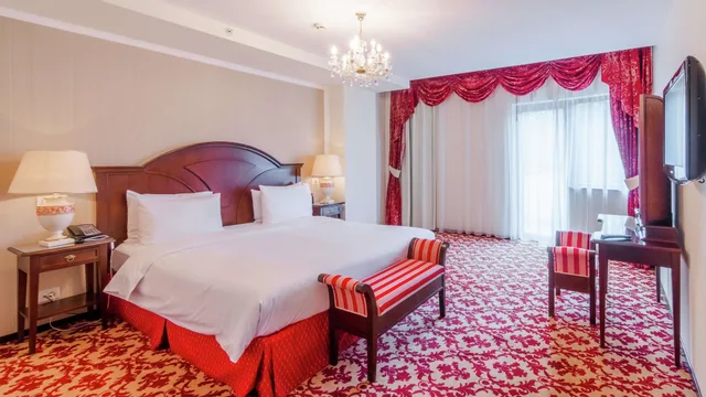 غرفة بسرير كينج، Hilton Sibiu 3/9