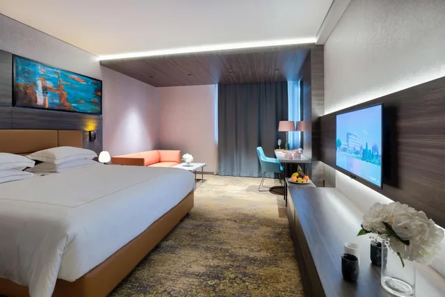Deluxe, Double Bed, Emerald Hotel 4/9