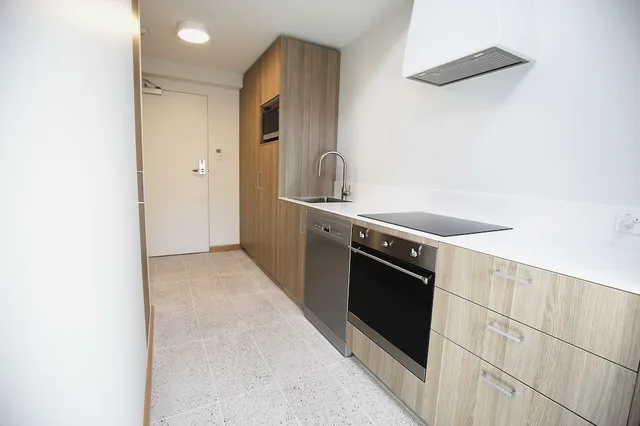 جناح بسرير كوين، Salamanca Inn 2/2
