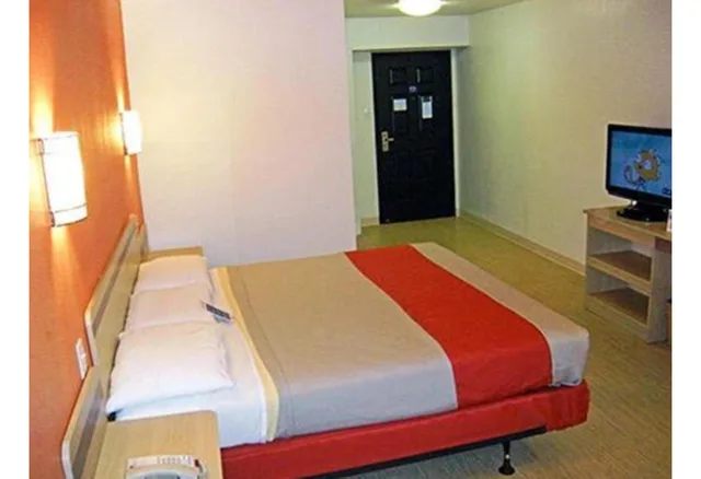غرفة بسرير كينج لذوي الإعاقة، Motel6 Pasadena, TX 4/6