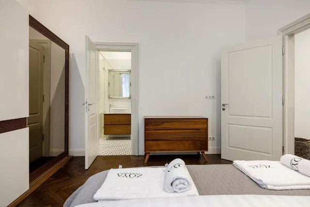 شقة ديلوكس بغرفتي نوم مع أريكة، Utto Luxury Suites 1/1