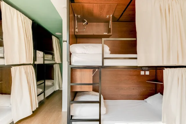 Female Dorm, Female Only, 4 Beds، West Beach Hotel 3/4