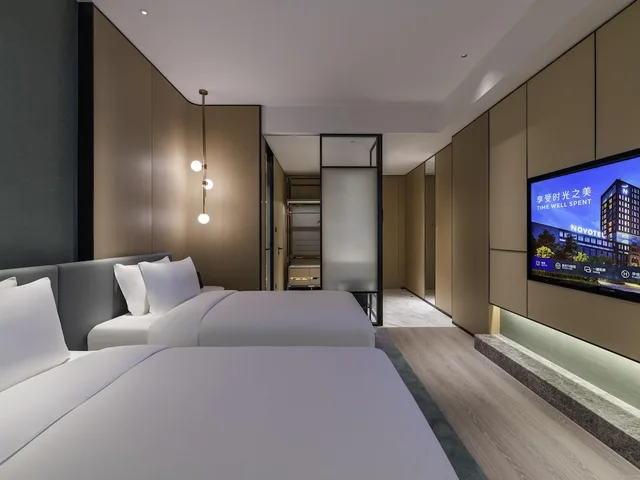 غرفة سوبيريور بسريرين منفصلين، Novotel Shanghai Wanyuan 2/6