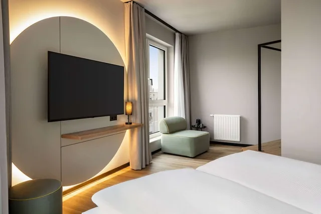 Comfort, Queen Bed, B&B HOTEL Berlin-Kreuzberg 8/14