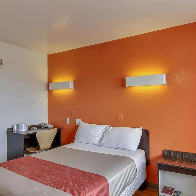 غرفة بسرير كوين، Motel6 Buellton, CA - Solvang Area 5/9