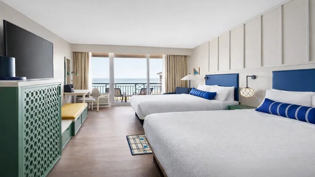 Premier, Suite, 1 King and 2 Double Beds, Bunk Bed, Beach Front, Beach Tower By The Sea 2/3