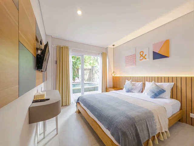 Deluxe, Pool Access, Hola Seminyak 1/4