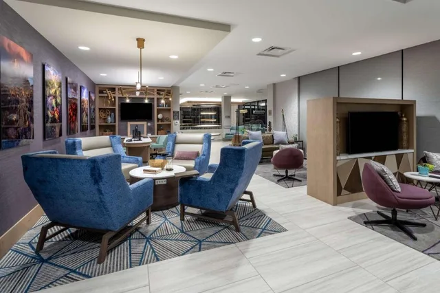 جناح استوديو بسرير كينج مع أريكة لذوي الإعاقة، Homewood Suites by Hilton Albuquerque Downtown 1/1