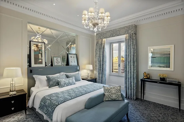 غرفة سوبيريور بسرير كينج، The St Regis Rome 2/9