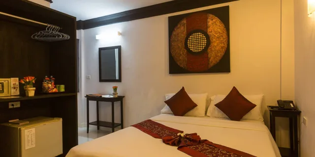Deluxe, Double Bed, No Window، The Yorkshire Hotel 2/9