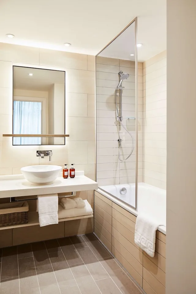 جناح بسرير كينج بغرفة نوم واحدة بمطبخ صغير، STAYBRIDGE SUITES MANCHESTER - OXFORD ROAD 3/4