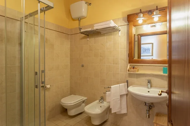 غرفة قياسية ثلاثية بسرير مزدوج وسرير فردي، Palazzo Graziani 3/4