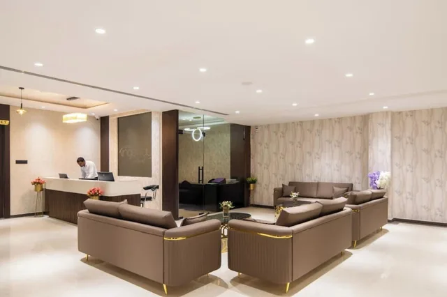 Hotel Kingsway، رايبور 30/40