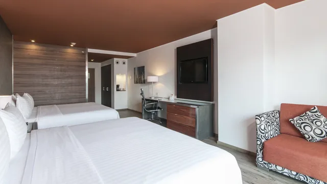 غرفة قياسية بسريرين كوين، Holiday Inn Mexico Zona Centro by IHG 3/10