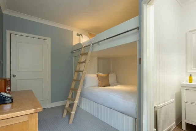 Classic Family Bunk, Glencoe Inn 2/9