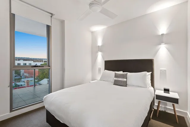 شقة ديلوكس بسريرين كوين بإطلالة على المدينة بغرفتي نوم، District Apartments Fitzroy 1/8