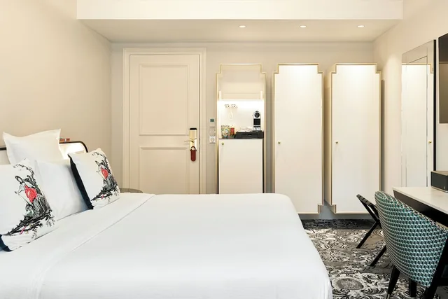 غرفة سوبيريور بسرير مزدوج، Normandy Hotel Paris - Saint-Honore 3/7
