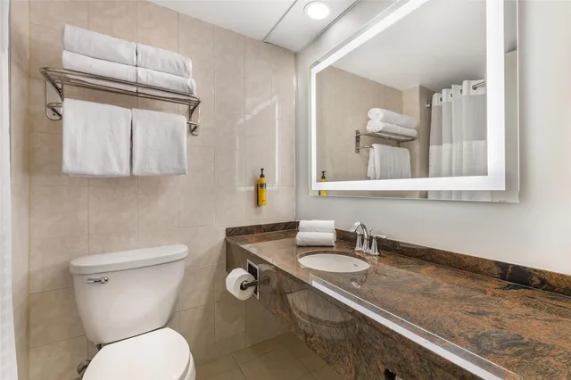 Room, King Bed, Kitchenette, Best Western Plus Ottawa City Centre 5/7