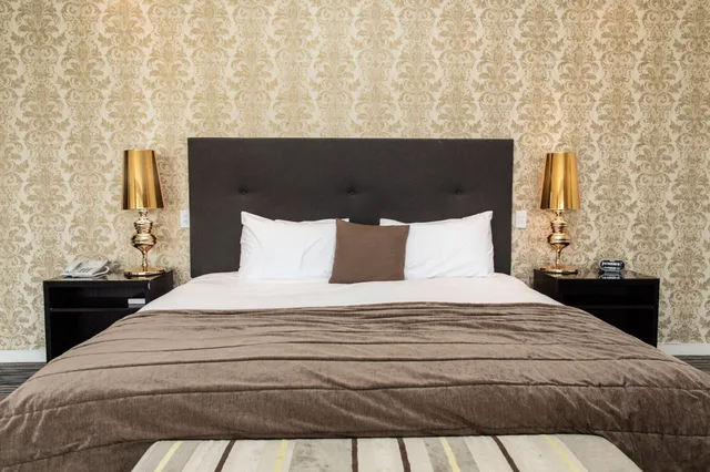 Spa, Suite, King Bed, Accessible, Braemar Lodge Spa 1/2