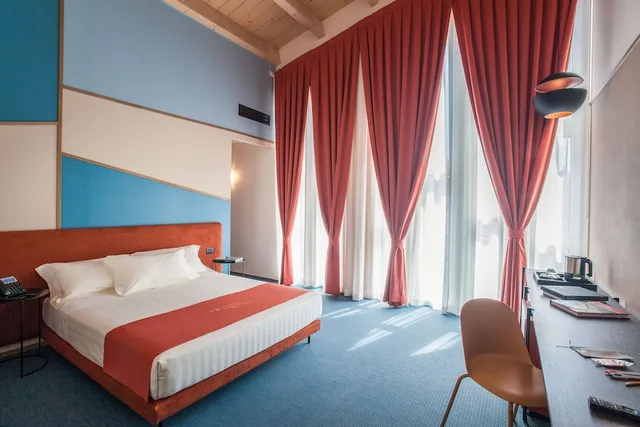 غرفة سوبيريور ثلاثية بسرير كوين وسرير فردي، Best Western Plus GH Dimora del Monaco 3/10