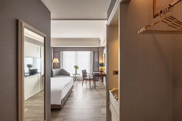 غرفة كلاسيكية بسرير كينج وسرير كوين، Lakeshore Hotel 4/5