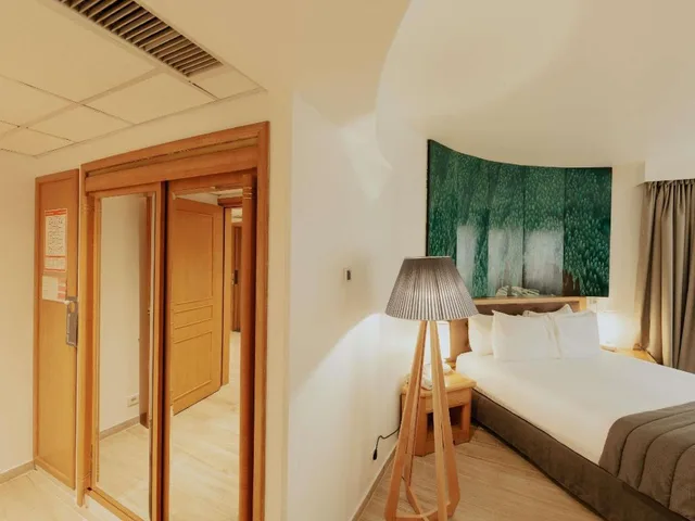 جناح سوبيريور بسرير كينج بإطلالة، Mercure Alger Aeroport 7/10