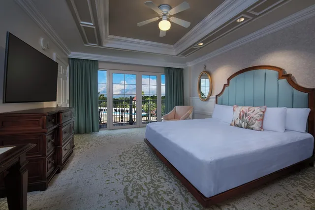 2 Bedrooms, Villa, King Bed, 1 King and 2 Queen Beds, 2 Queen Beds, Queen Murphy Bed, Resort View, Accessible، The Villas at Disneys Grand Floridian Resort and Spa 1/4