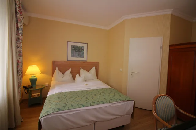 غرفة قياسية بسرير كوين، Hotel Am Muhlenteich Schwelm 2/6
