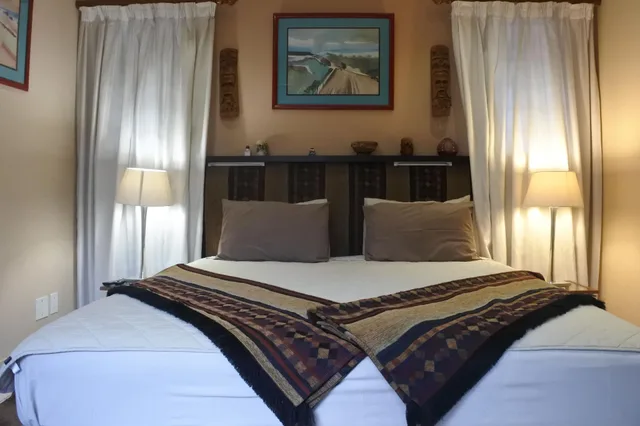 Suite, Cherry Tree Cottage Linden Bed And Breakfast 2/2