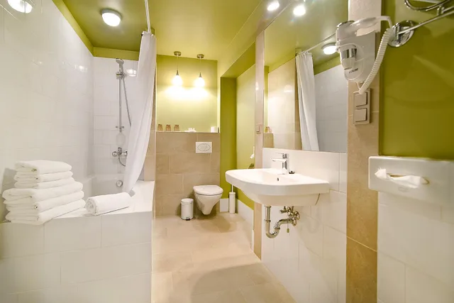 غرفة قياسية ثلاثية، Hof Hotel 4/4