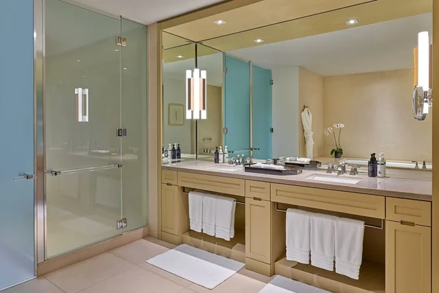 جناح بسرير كينج بغرفة نوم واحدة لذوي الإعاقة، The St Regis San Francisco 2/2