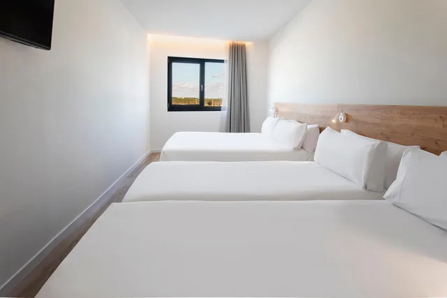 Deluxe, Family, B&B HOTEL Ecija 1/5