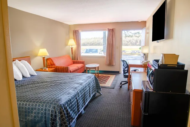 غرفة بسرير كينج، Sportsman Inn by OYO US Hwy-64 1/3