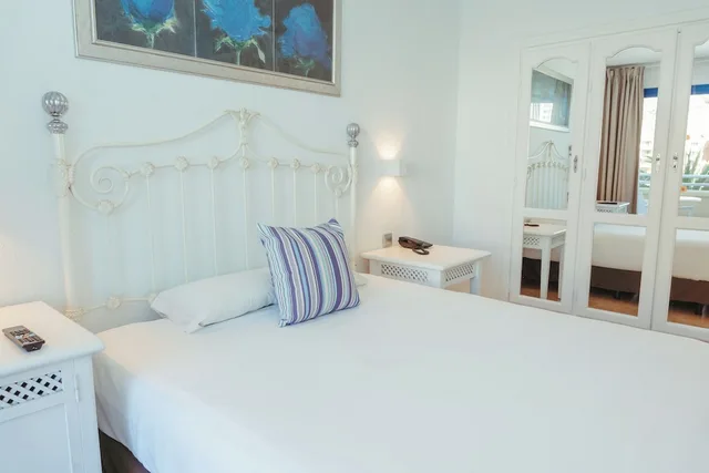 غرفة بشرفة مفردة بسرير مزدوج، Hotel LIVVO Lago Taurito 2/10