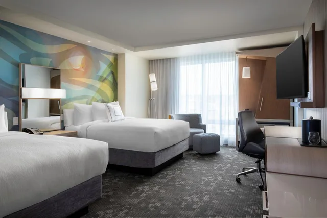 Standard, 2 Queen Beds, City View, Courtyard By Marriott Nanaimo 2/10