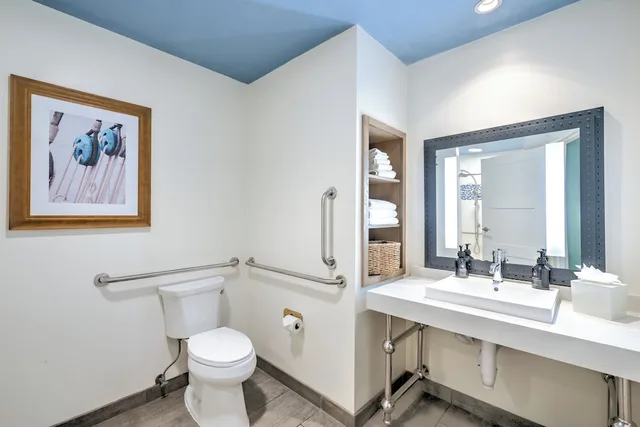 غرفة سوبيريور بغرفة نوم واحدة في الطابق العلوي، Hotel Indigo Orange Beach Gulf Shores 4/8