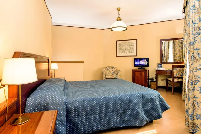 غرفة مفردة بسرير مزدوج، Albergo Reggio 5/10