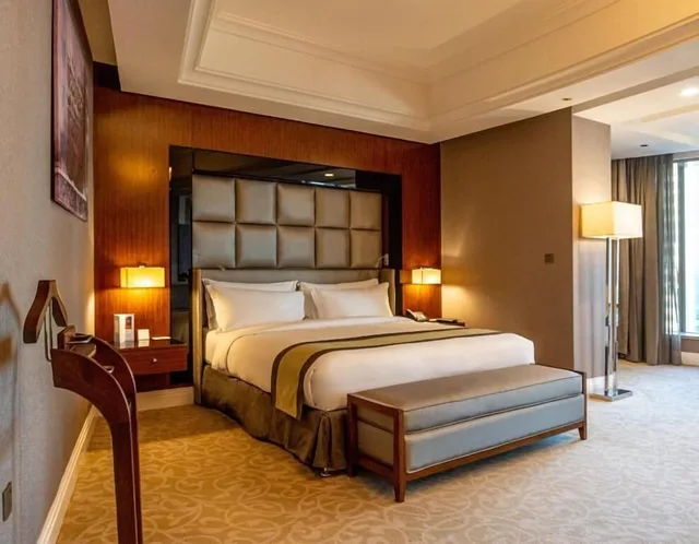 غرفة بريميوم بسرير كينج للمدخنين، Best Plaza West Bay Hotel 1/3
