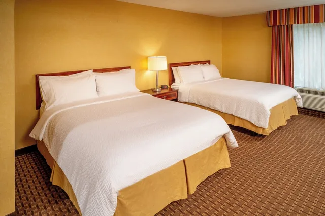 غرفة قياسية بسريرين كوين، Holiday Inn Express Hotel Suites Hazard 3/6