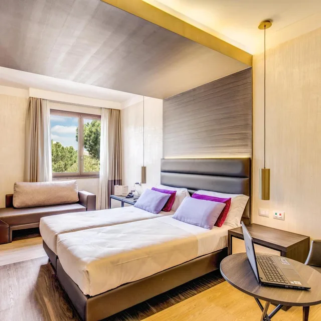 Superior, Double or Twin Bed, Warmthotel 1/10
