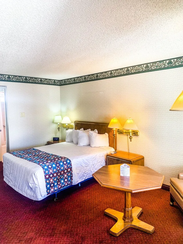 غرفة قياسية بسرير كوين، Econo Lodge Inn & Suites Winnemucca 1/1
