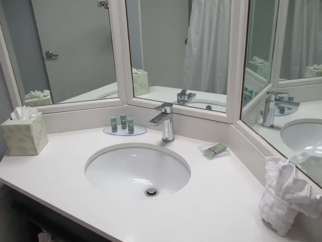 غرفة قياسية بسرير كينج، Best Western Southwest Little Rock 6/7