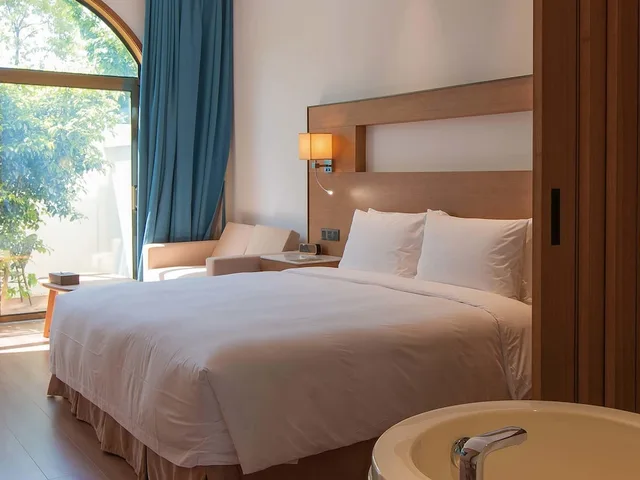 غرفة سوبيريور بسرير كينج، Novotel Suzhou Tai Lake Santeh 3/6