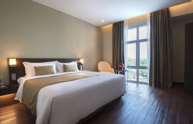 Deluxe, Executive, King Bed, 2 Queen Beds, City View, Riverside Majestic - Astana Wing 1/4