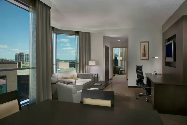 1 Bedroom, Suite, King Bed, Corner, Hilton Toronto Markham Suites Conference Centre Spa 1/2