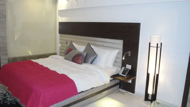 Super, Deluxe, Twin Beds، Maya Hotel 1/4