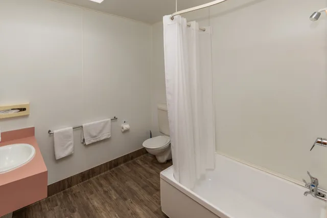 شقة عائلية بسرير كوين وسريرين فرديين بغرفة نوم واحدة، ASURE Explorer Motel & Apartments 7/8
