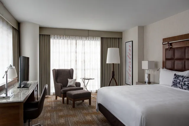 غرفة بسرير كينج بإطلالة، JW MARRIOTT AUSTIN 2/10