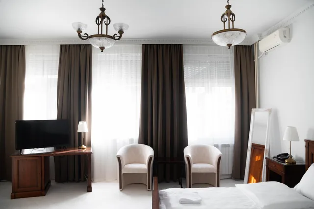 Superior, Double Bed, Jardin Hotel Belgrade 3/5